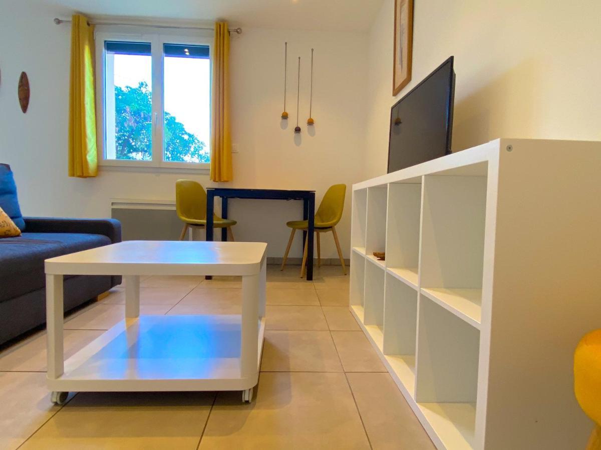 T2 Au Centre Avec Espace Exterieur * Ajaccio (Corsica)