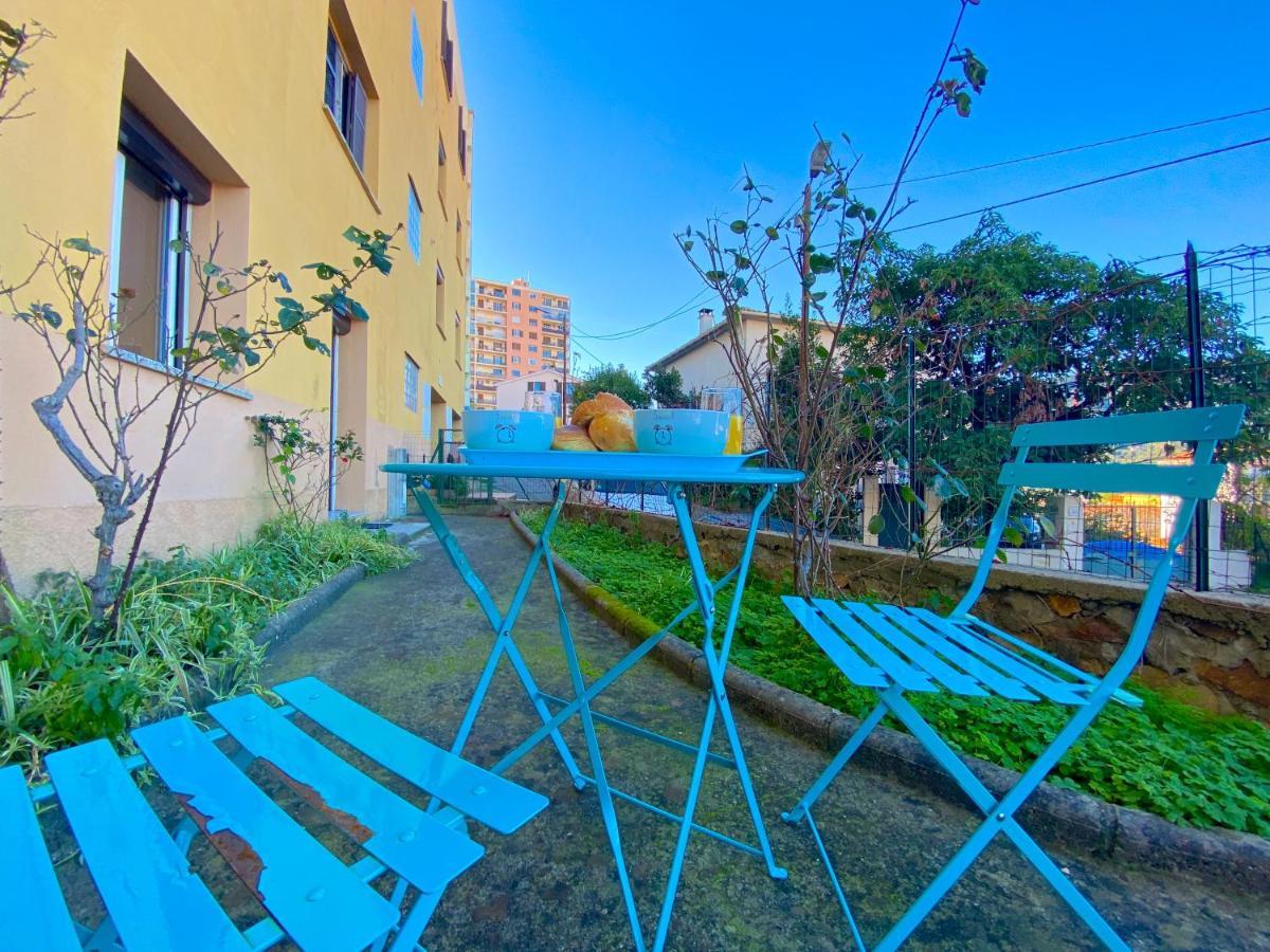 Apartment T2 Au Centre Avec Espace Exterieur *