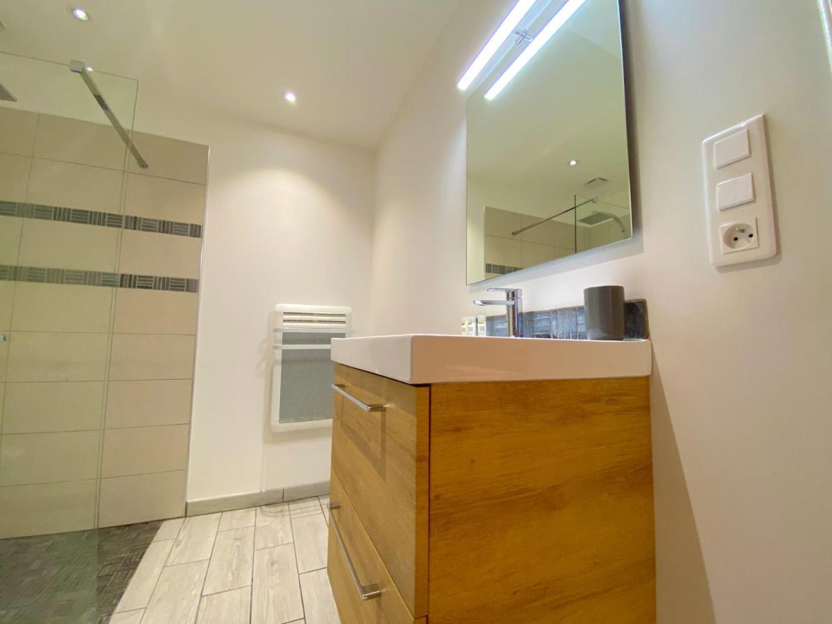 Apartment T2 Au Centre Avec Espace Exterieur *